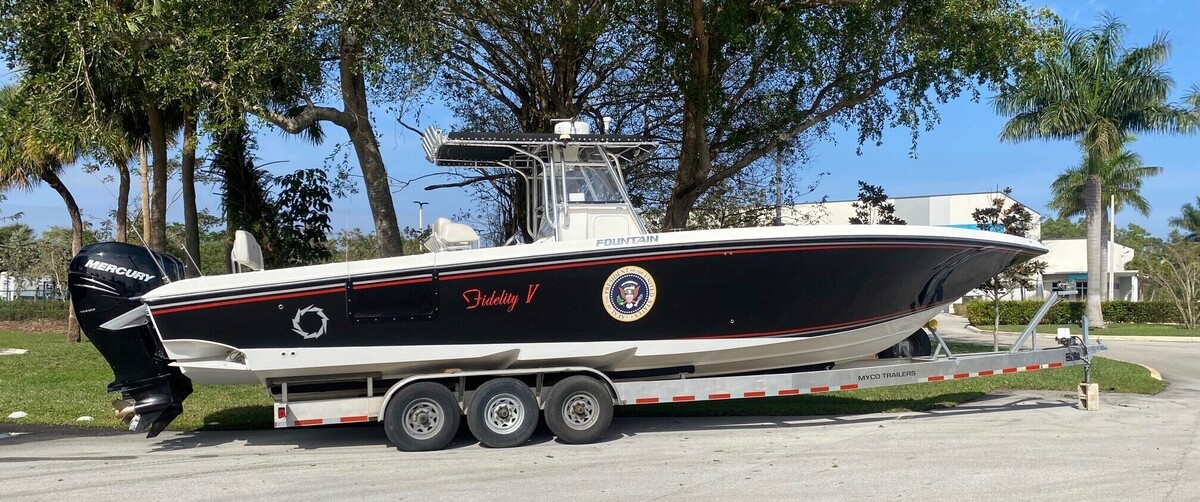 The 38-foot speedboat Fidelity V, which George H.W. Bush bought in 2011, boasts three Mercury outboard engines that can propel it to 75 mph.