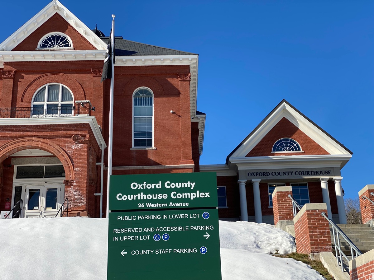 Sheriff Christopher Wainwright continued to sell guns from evidence despite being told not to dispose of public property, the complaint says.