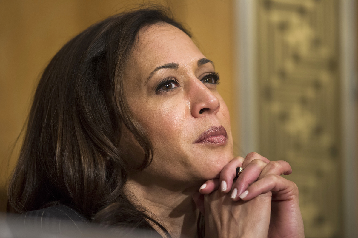 Kamala Harris looks to lock up Democratic nomination after Biden drops out