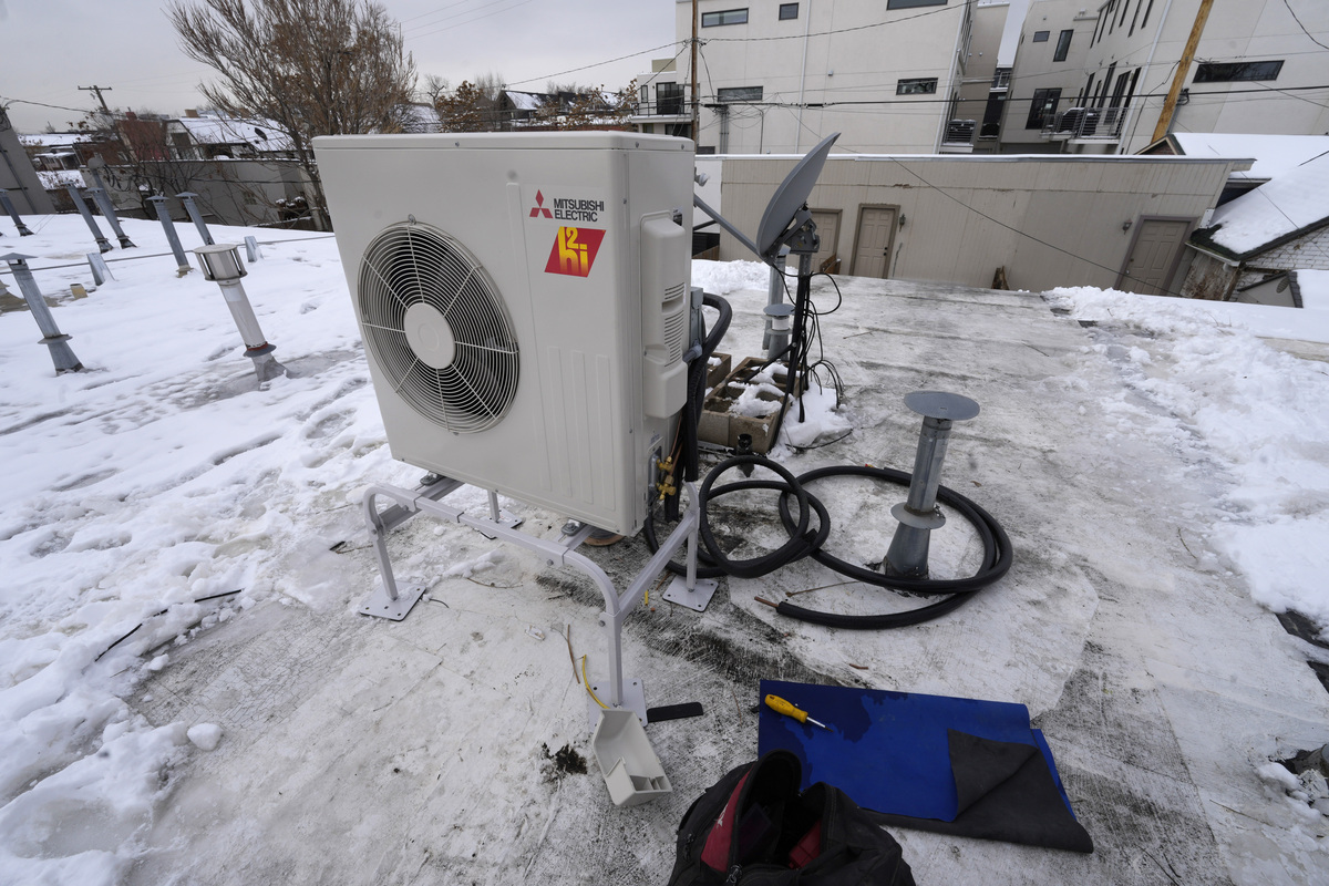 Federal grant will help Maine install heat pumps in low-income homes