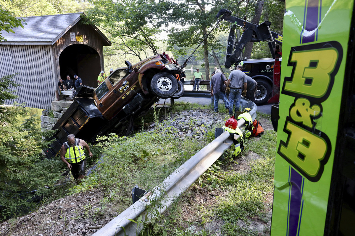 Damaged Maine covered bridge won’t be repaired until spring