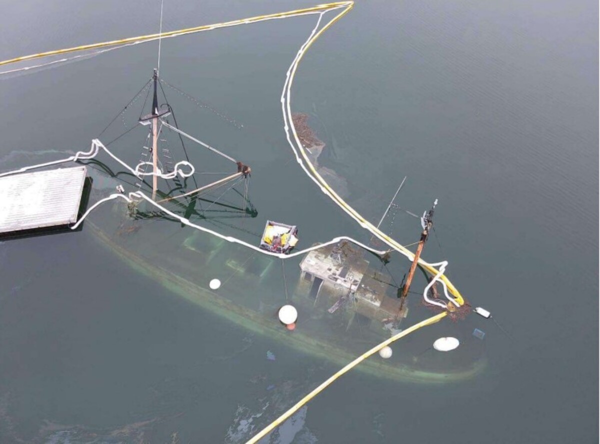 Coast Guard will remove historic Maine fishing boat sunk during January storm