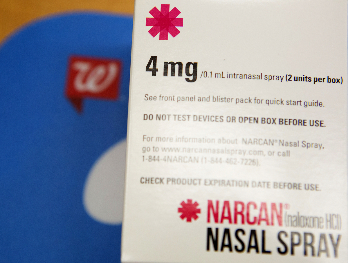 Lewiston schools to begin training students on administering naloxone