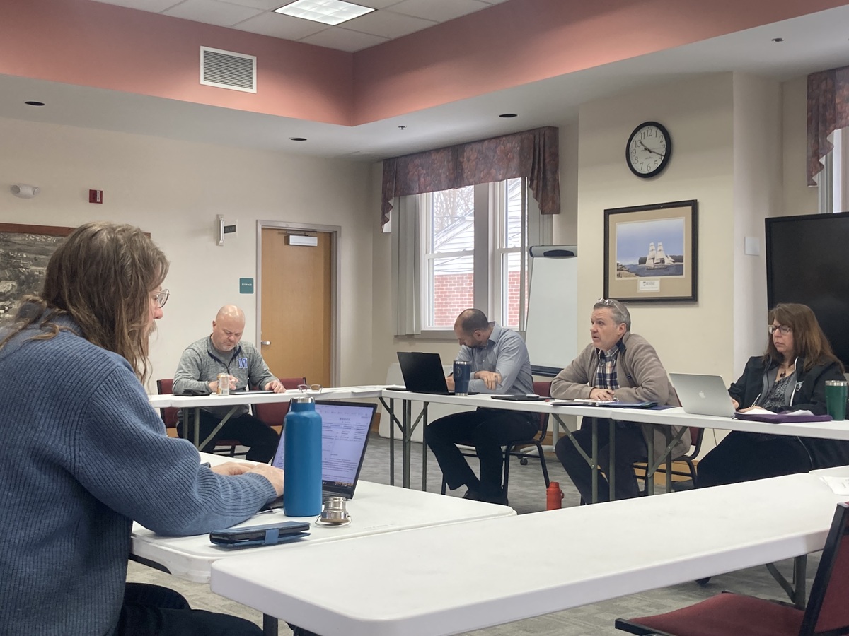 UMaine students push back on Orono’s noise fines