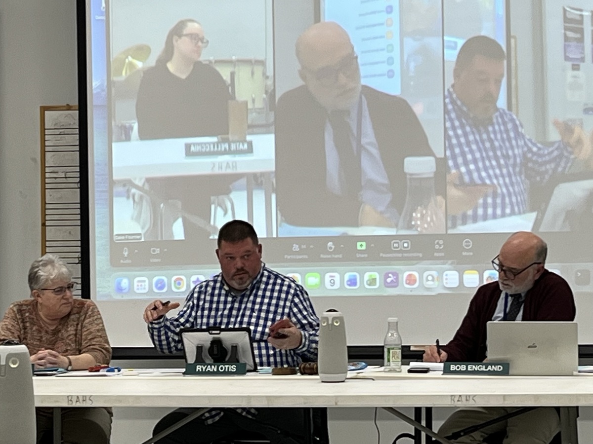 Vote to close Swanville elementary school fails