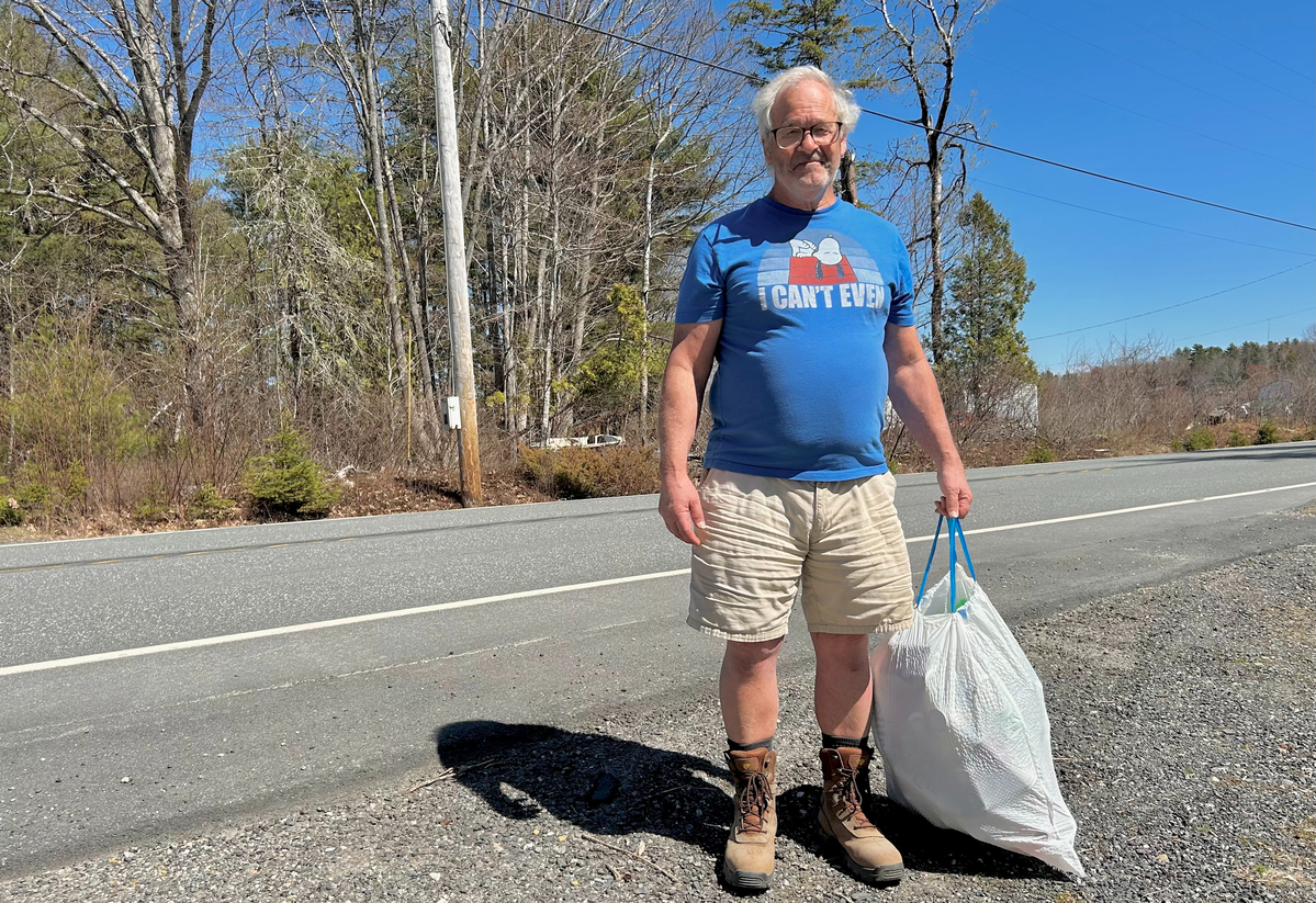 bangordailynews.com - Elizabeth Walztoni - Deer Isle retiree collects roadside trash for gas money while cleaning up hometown