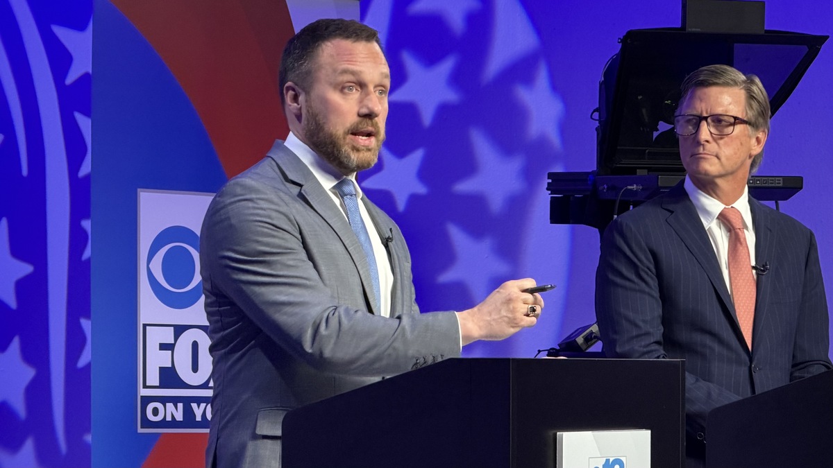 A missing Bobby Charles and new alliance mark Maine Republican debate