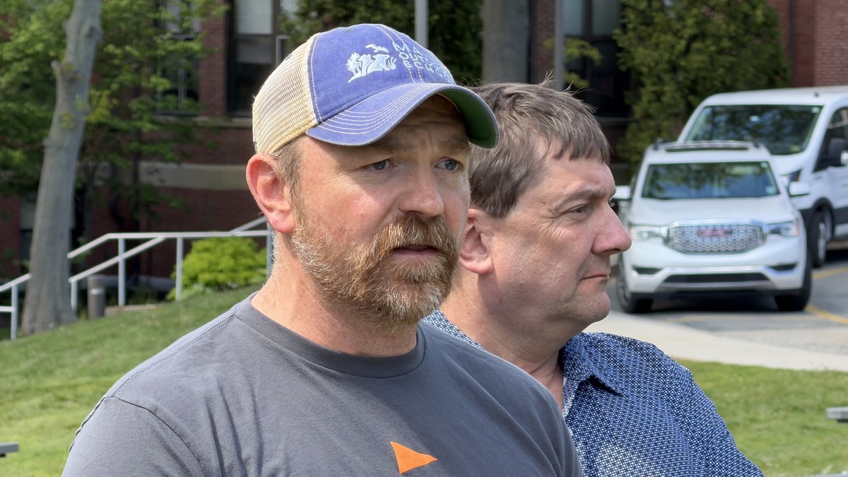 Graham Platner leads a Democratic gubernatorial alliance against Nirav Shah