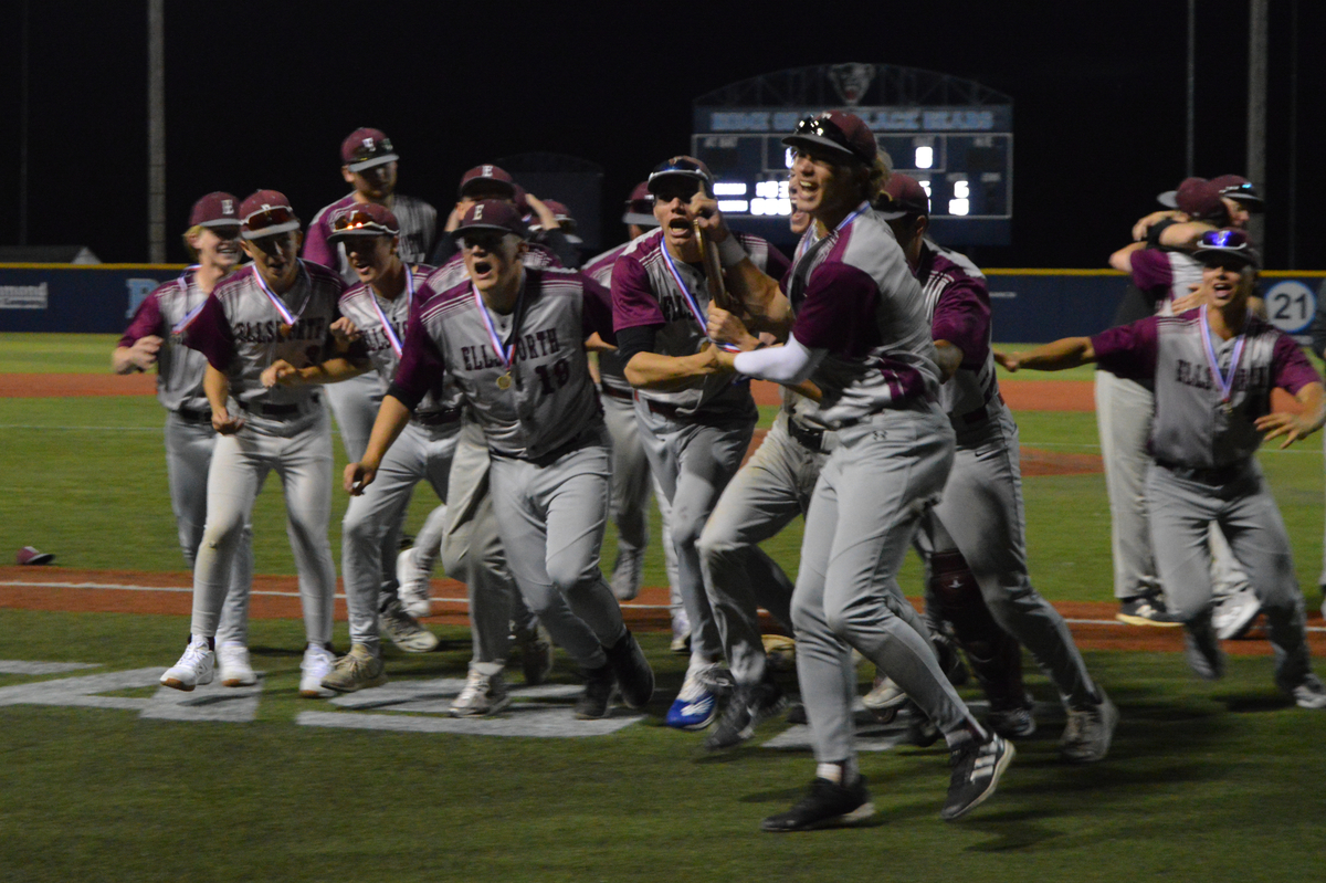 Successful Ellsworth High baseball coach steps down to follow son’s career