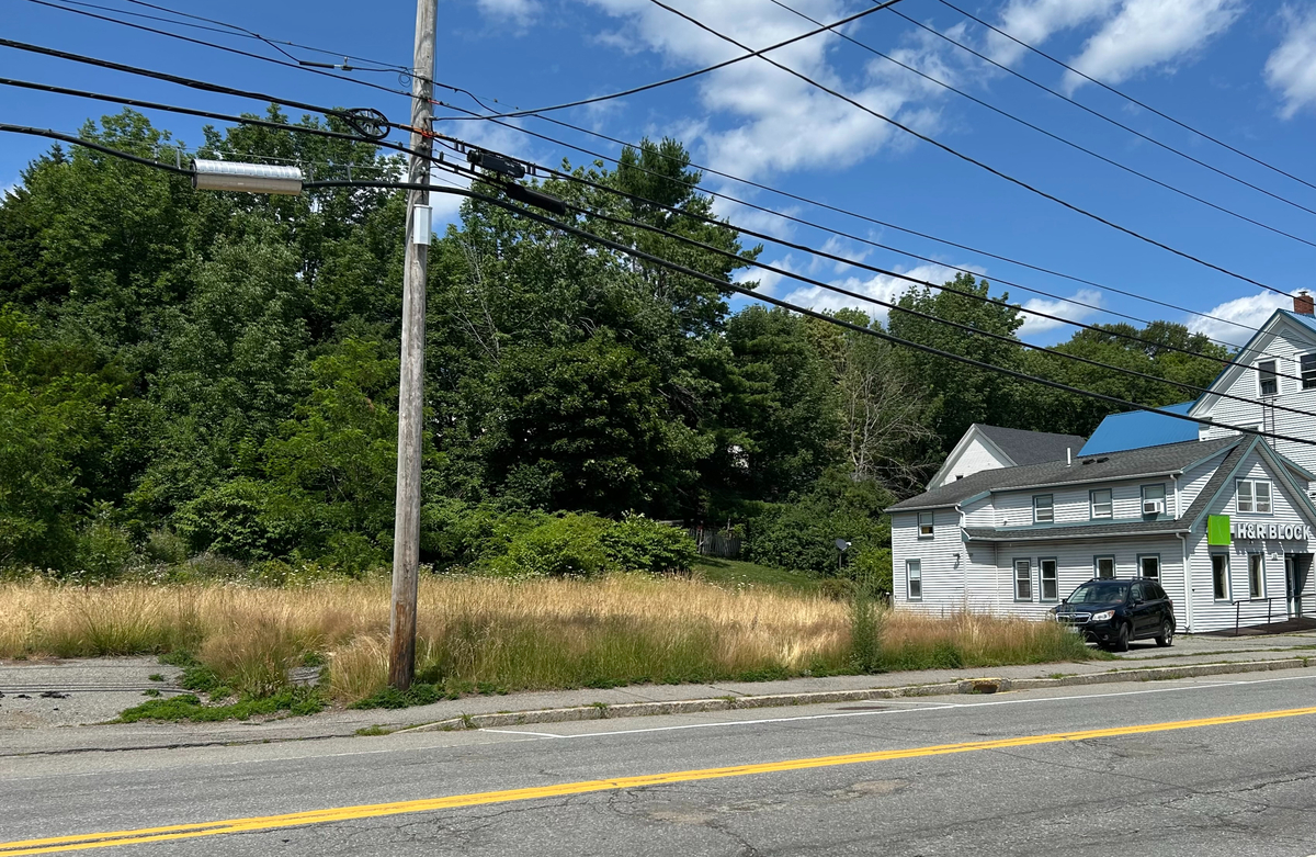 Bucksport wants vacant downtown lot back after development promise falls through
