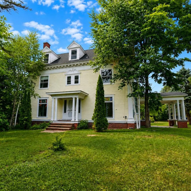 An ‘impeccable’ Rumford estate a man had built for his wife in 1898 is for sale