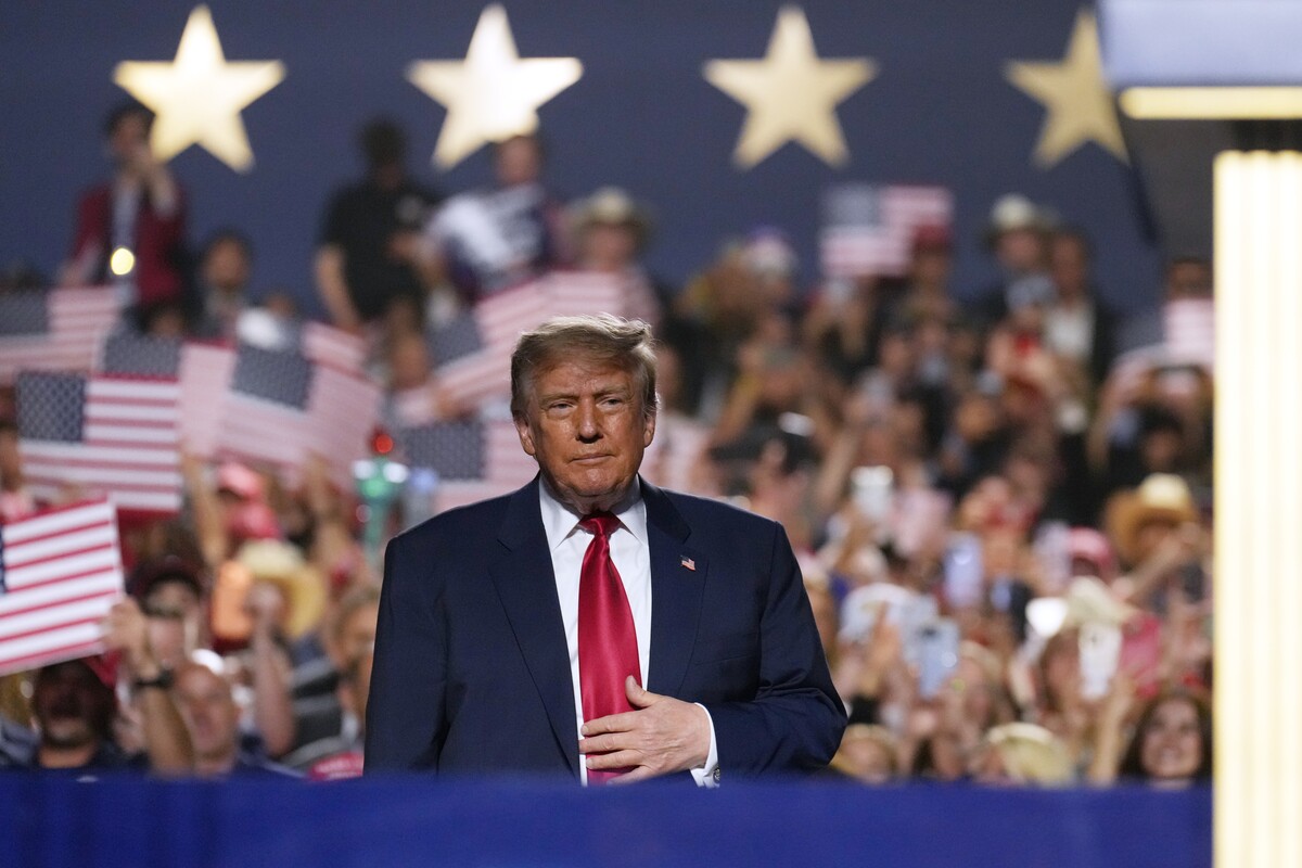 Letter: Donald Trump’s $5,000 checks are an illegal bribe
