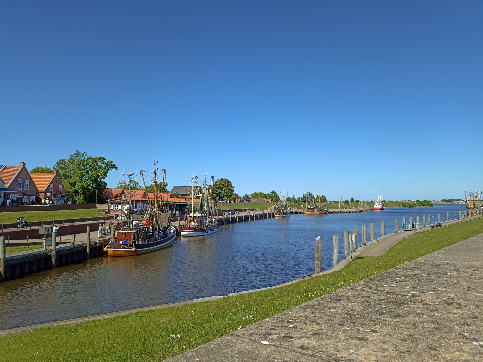 Greetsiel mit Krabbenkuttern