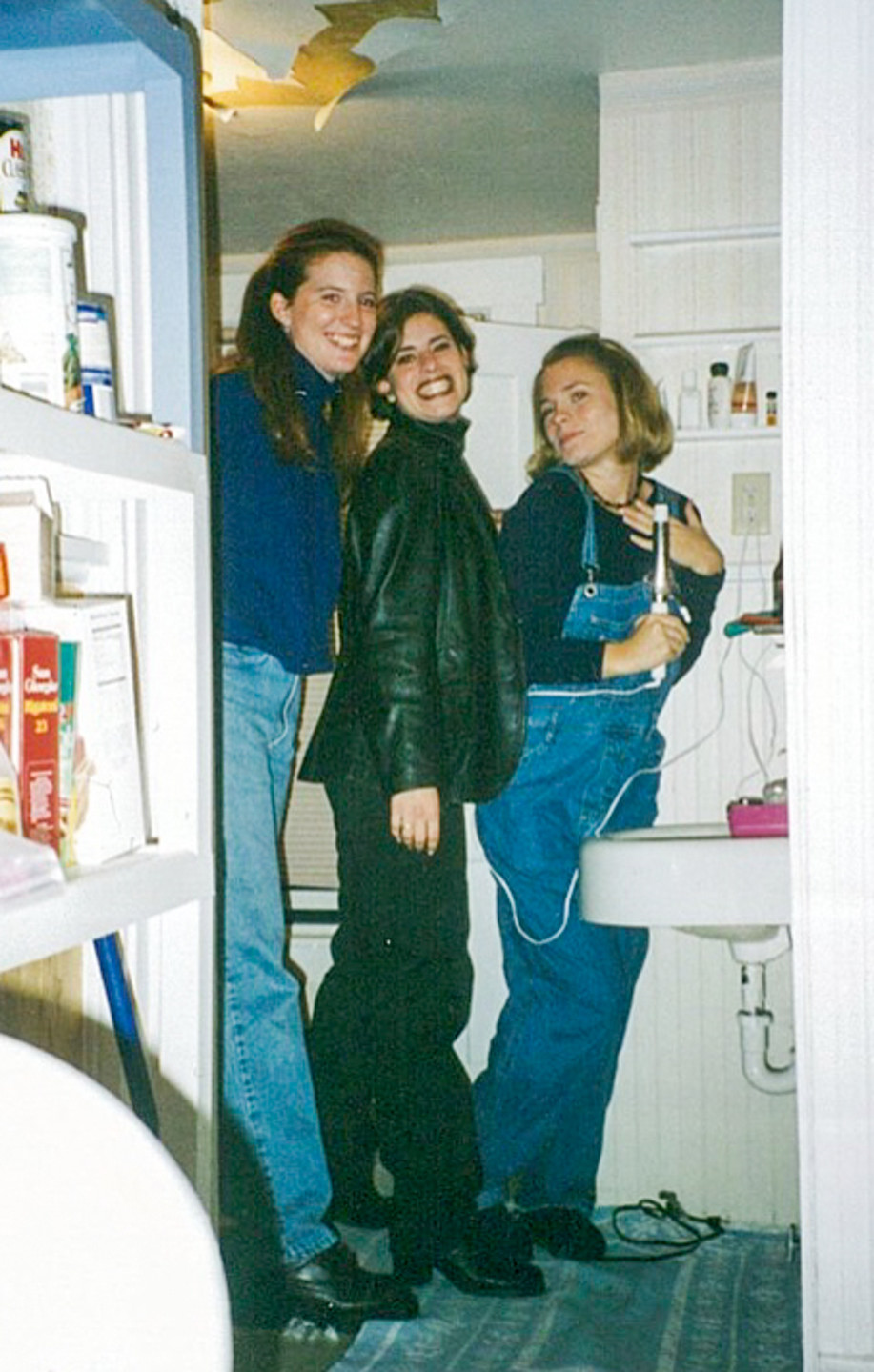 With Dory and Suzanne. We were housemates senior year.