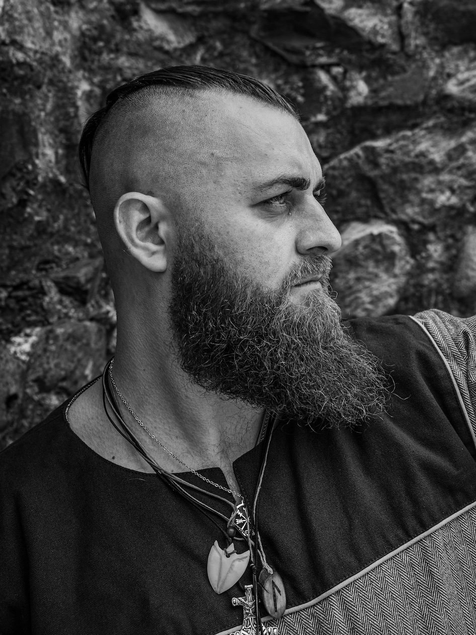 The characteristic of a bushy vikings beard is to let it grow freely. How Do You Grow And Shape Viking Beard Styles