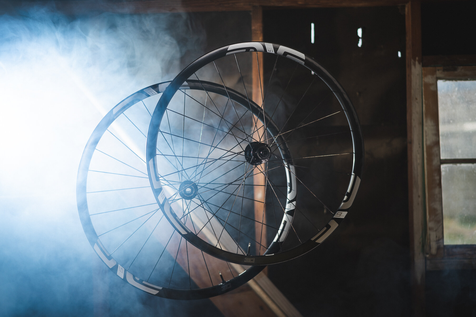 Carbon vs Alloy Wheels Showdown Bikers Edge