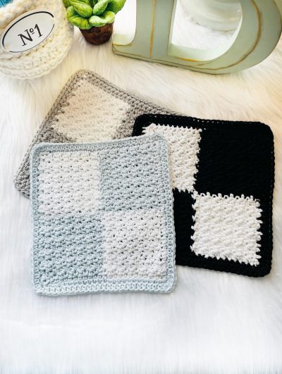 Free Crochet Pattern: Four Square Dishcloth, Wash Cloth