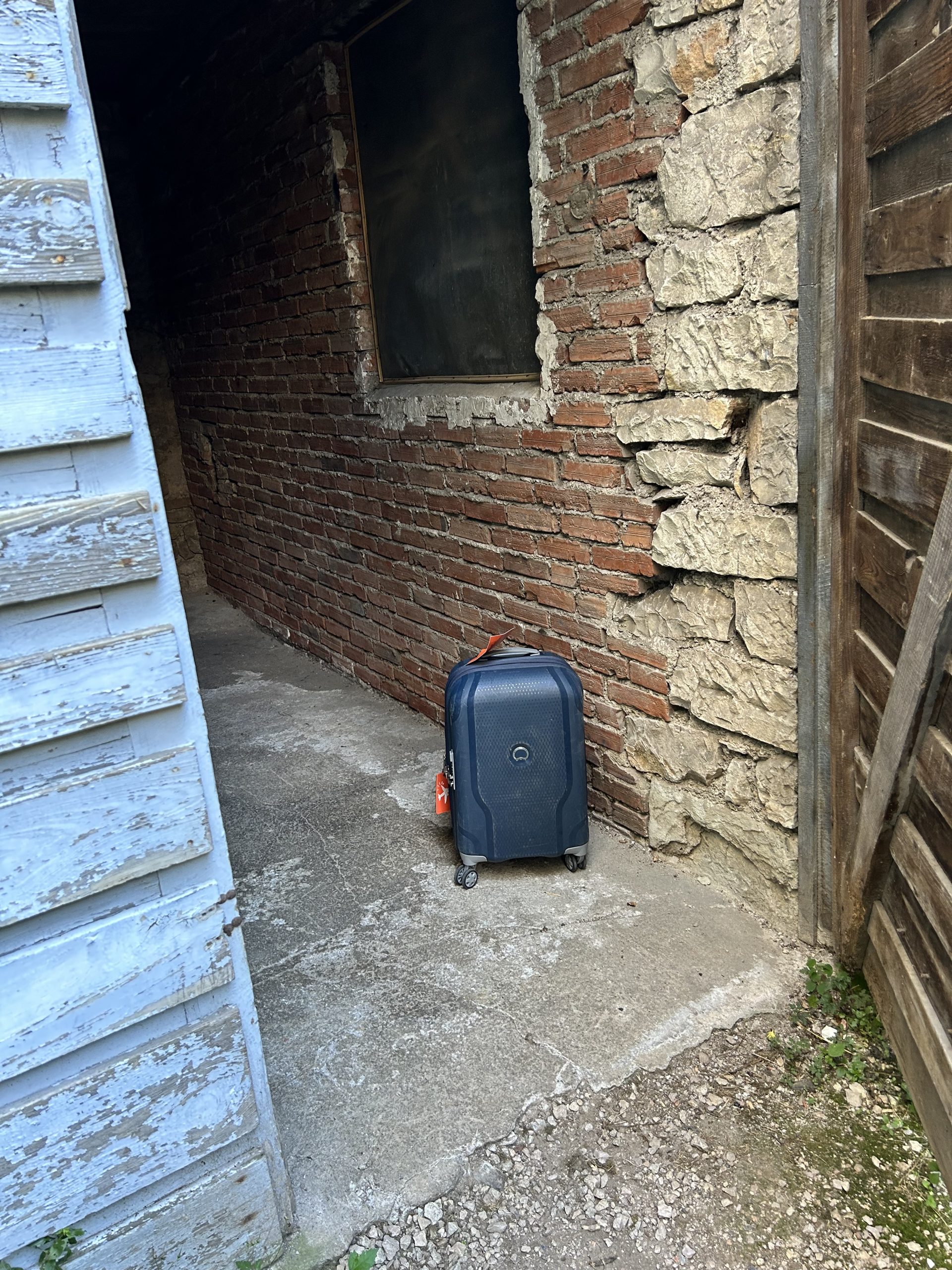 Why I Travel with Carry-On Luggage Only (and What It’s Taught Me)