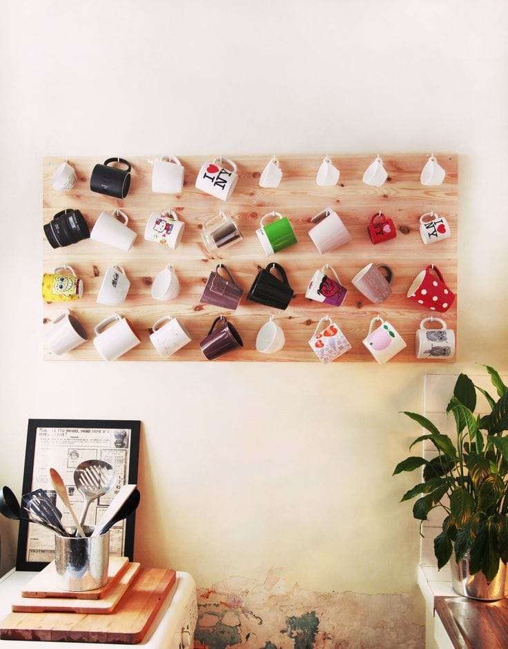 Decorate with mugs