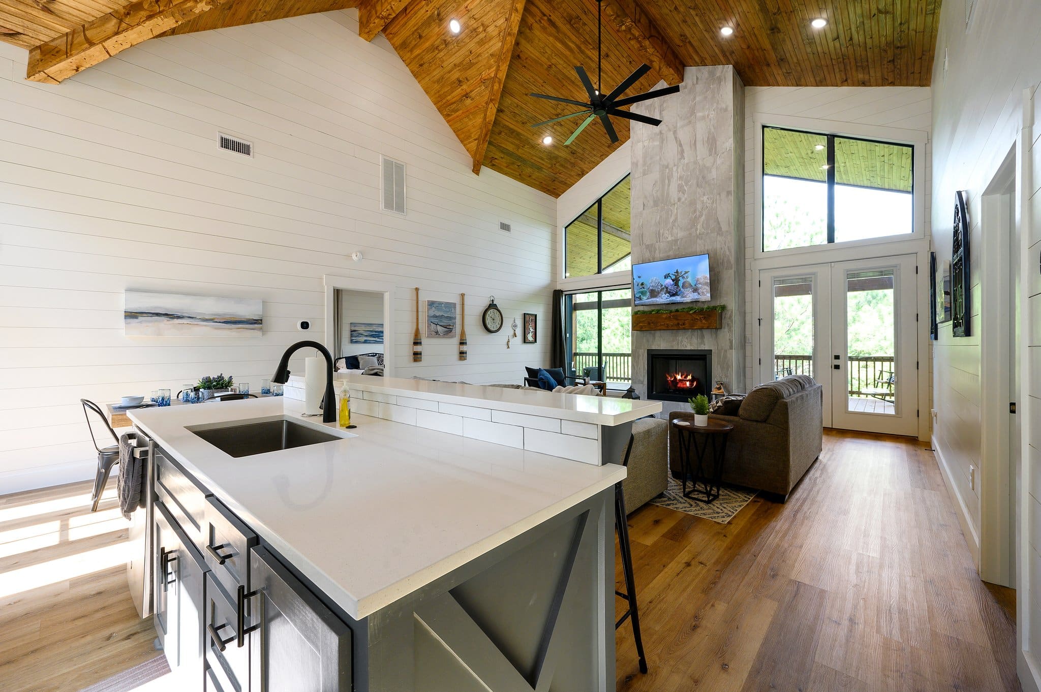 Kitchen view, vaulted ceilings, open area living area, kitchen table.