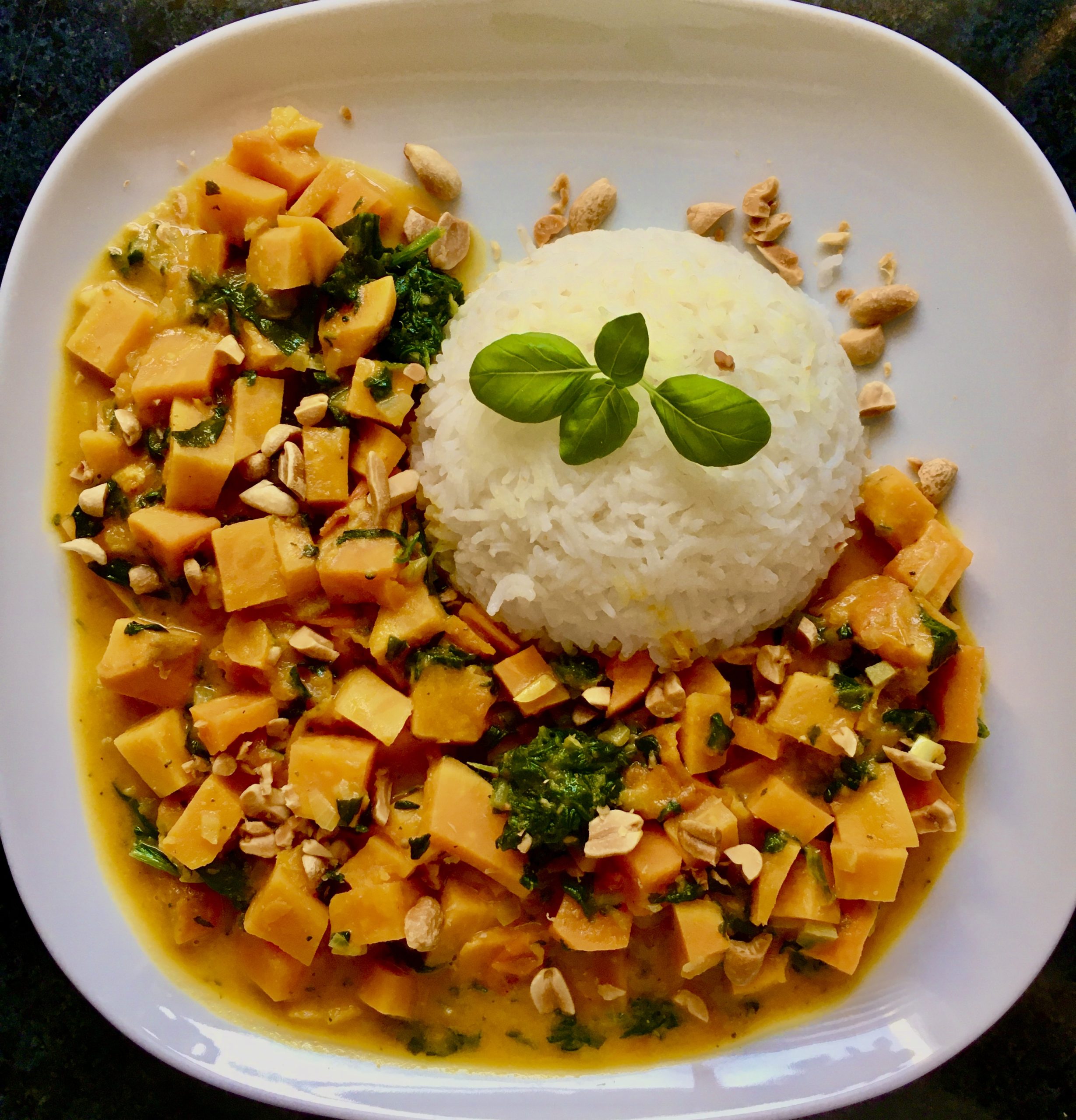 Süßkartoffel Kokos Erdnuss Topf