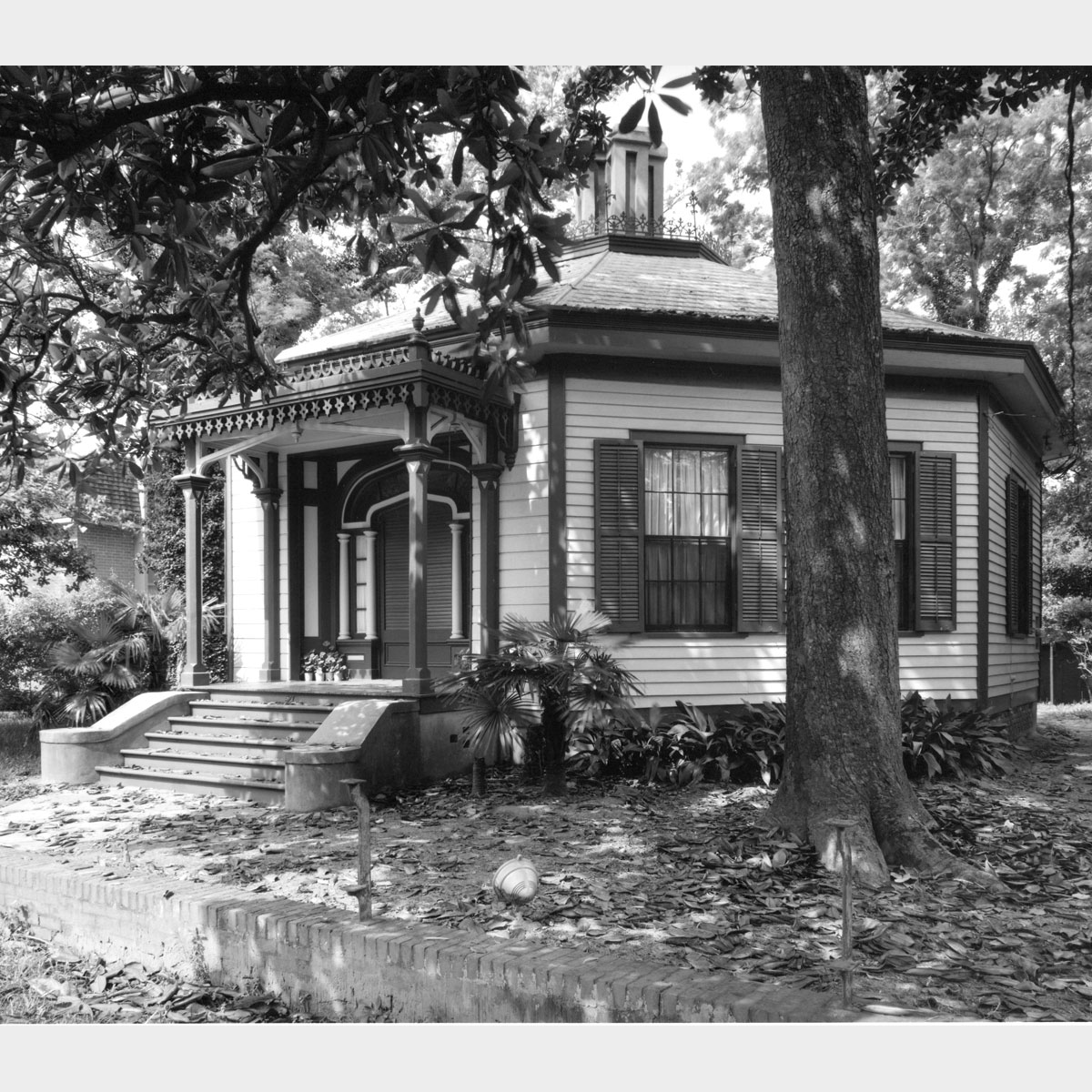 Georgia Exterior 32
