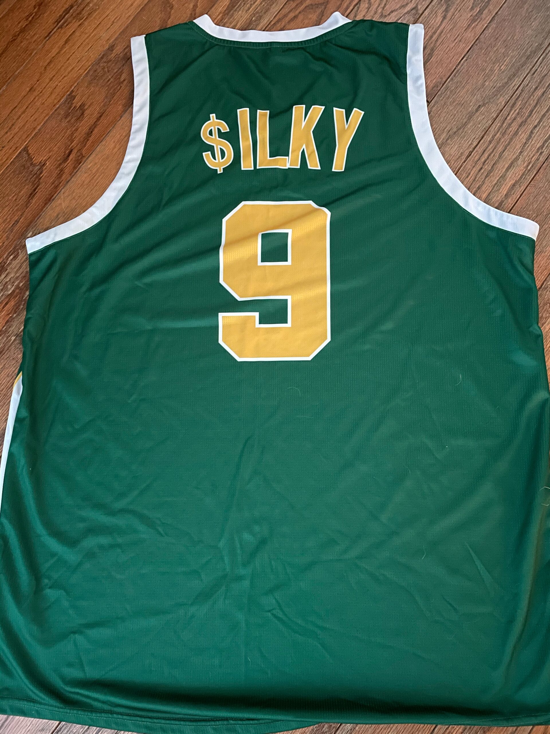 Silky jersey photo