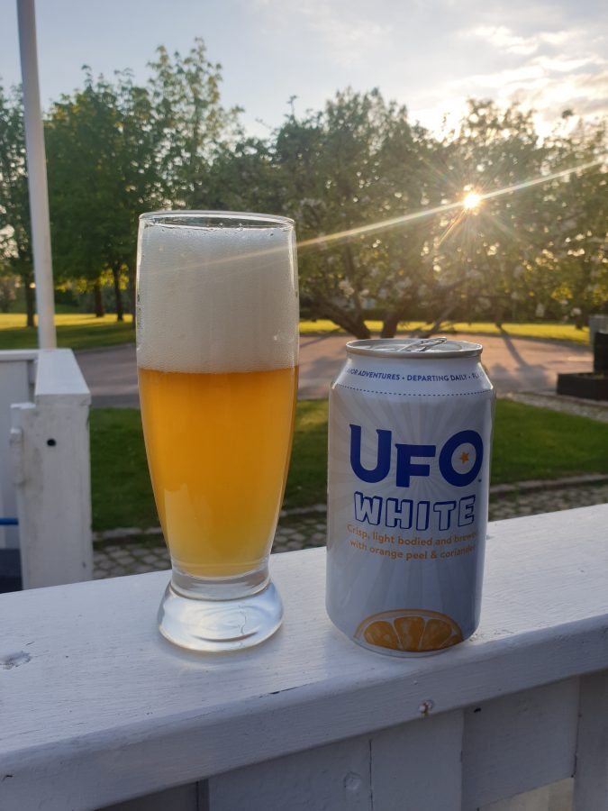 Läs mer om artikeln UFO white