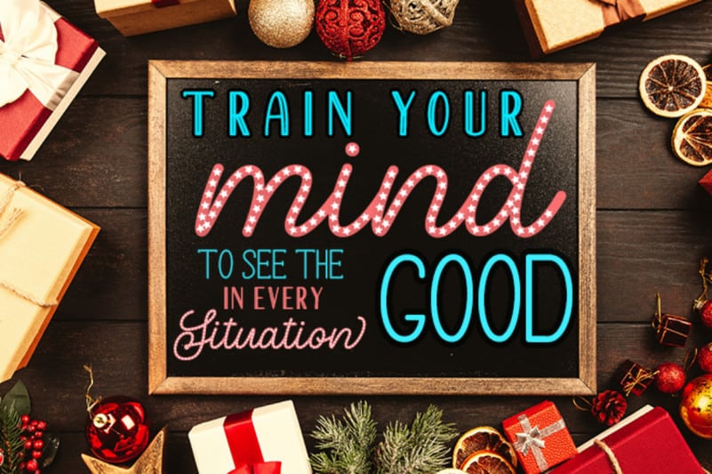 Santa Christmas – A Cute Holiday Font preview image 3