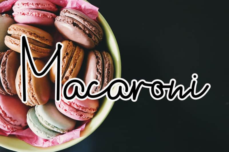 Pretty Lollitta Font preview image 4