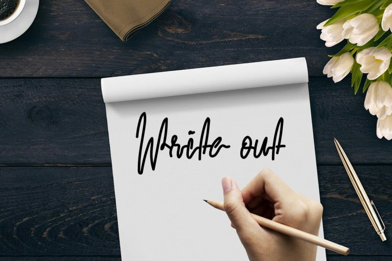 Valentine Notes Script Font preview image 4