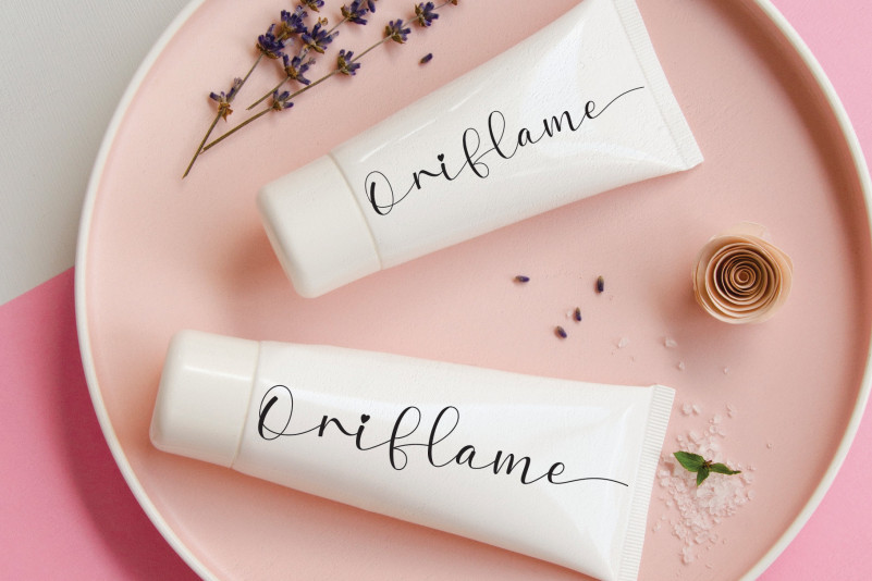 Amellia Bellania Calligraphy Font preview image 2