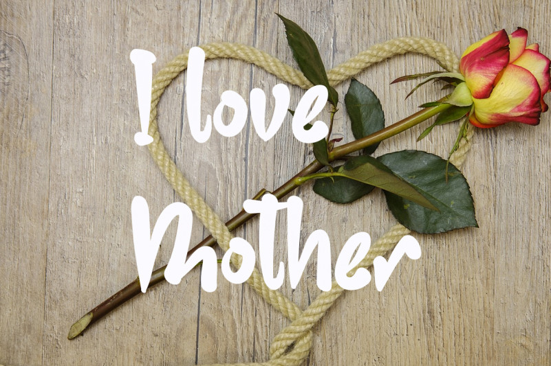 Mother’s Day Font preview image 4