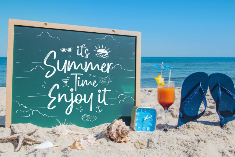 Blue Season Font preview image 3
