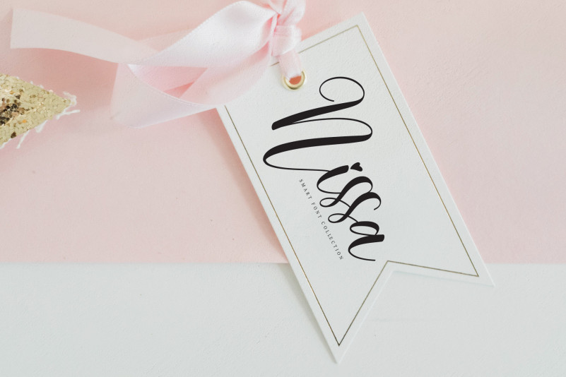 Bewitched Font preview image 5