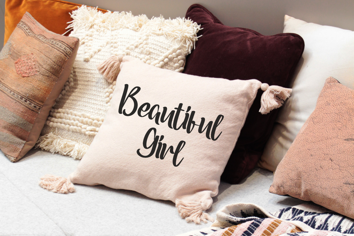 Sugar Bloom Font preview image 2