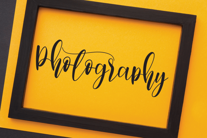 Gloria Font preview image 3