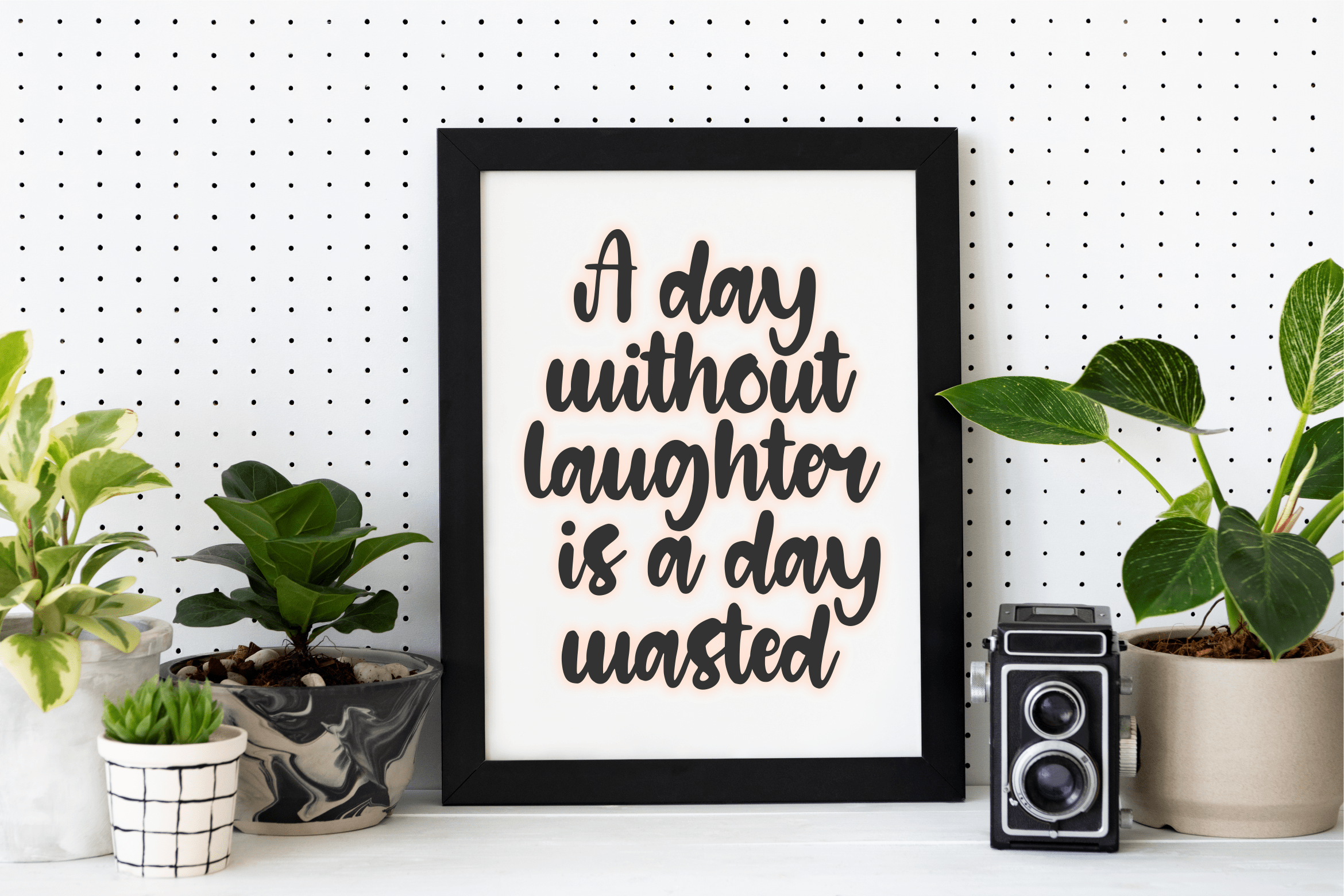Enlightica Font preview image 4