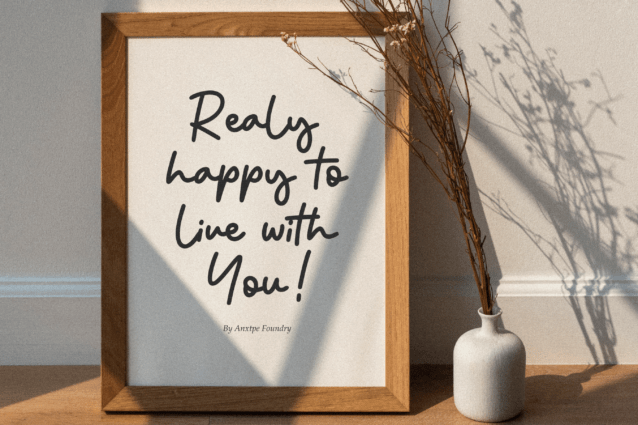 Reileight Winterlane Font preview image 2
