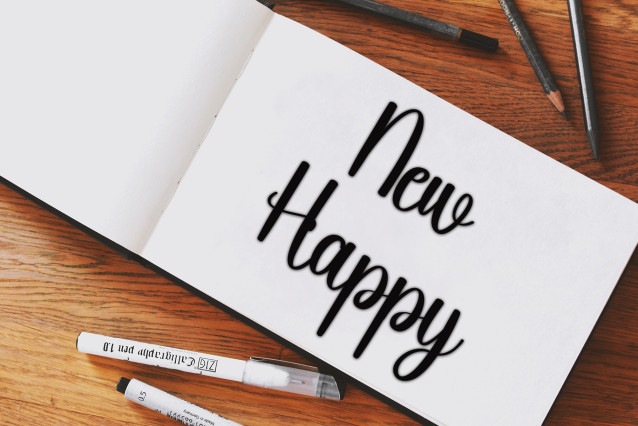 Subtle Signature Script Font preview image 2