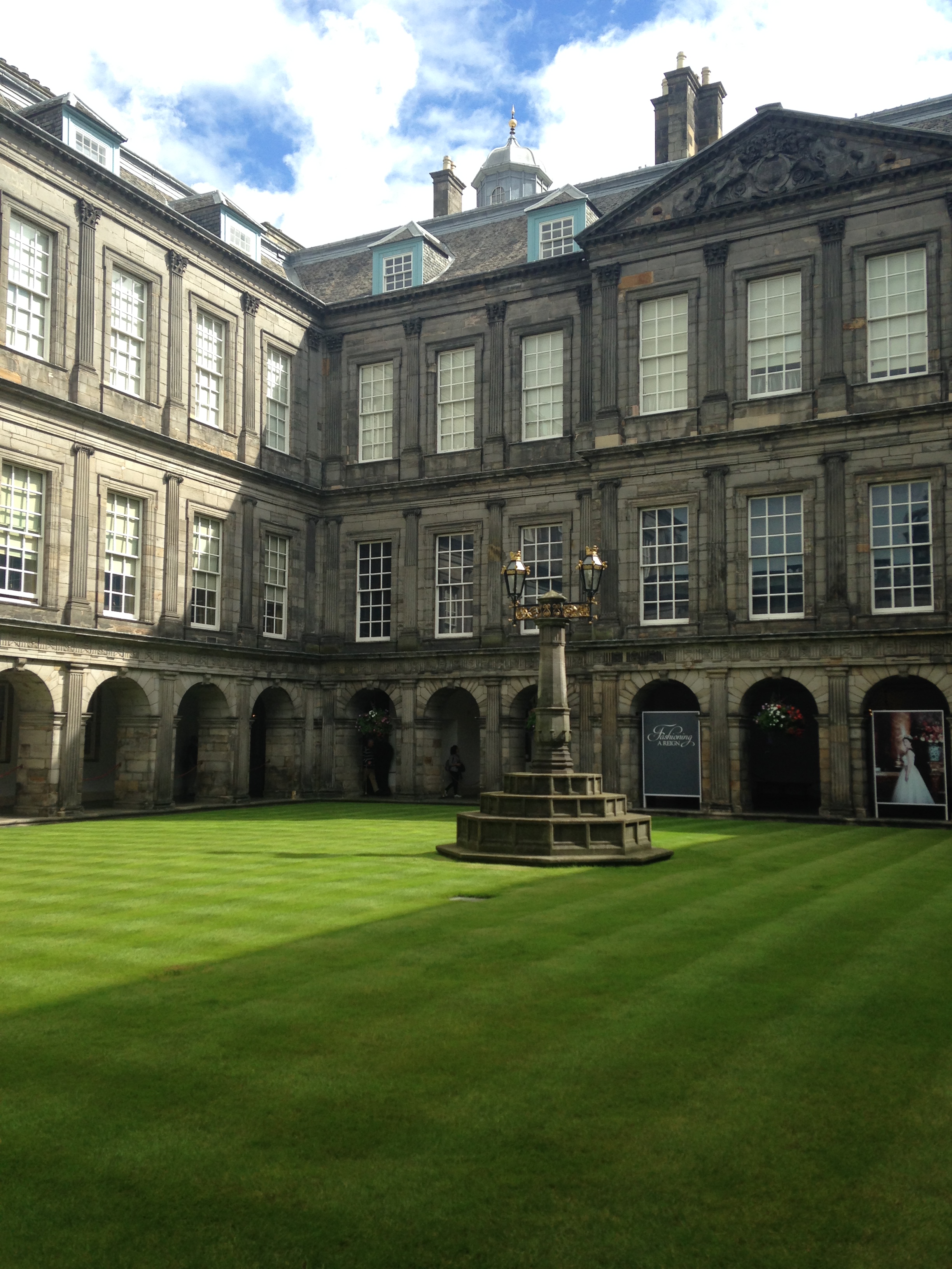 The Palace of Holyroodhouse | The Beginner's Guide to Adventuring