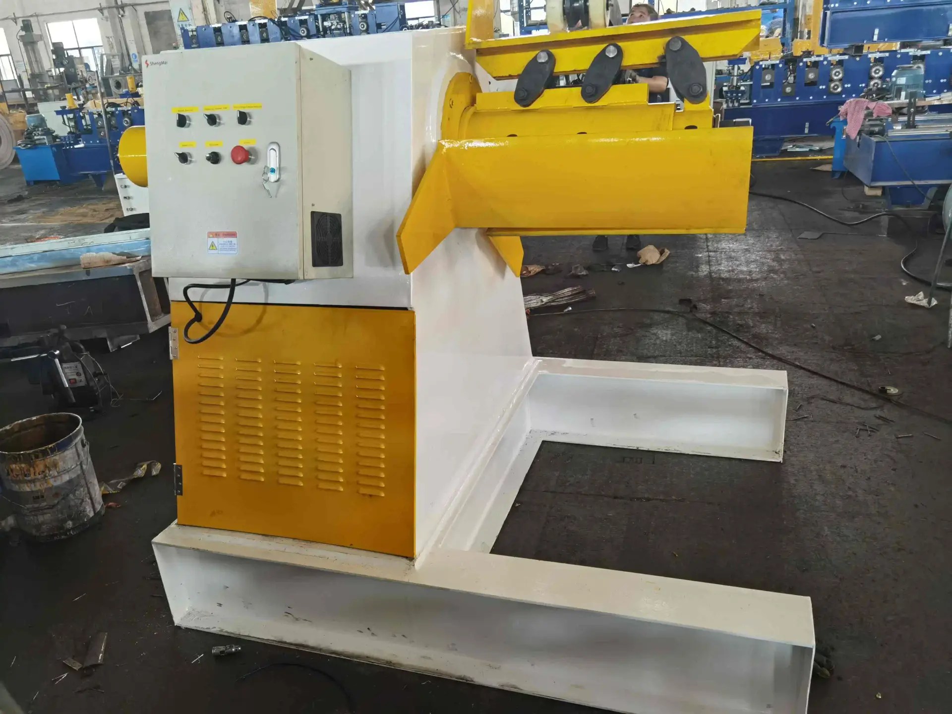 Merdiven Tepsi Rulo Şekillendirici Kesici