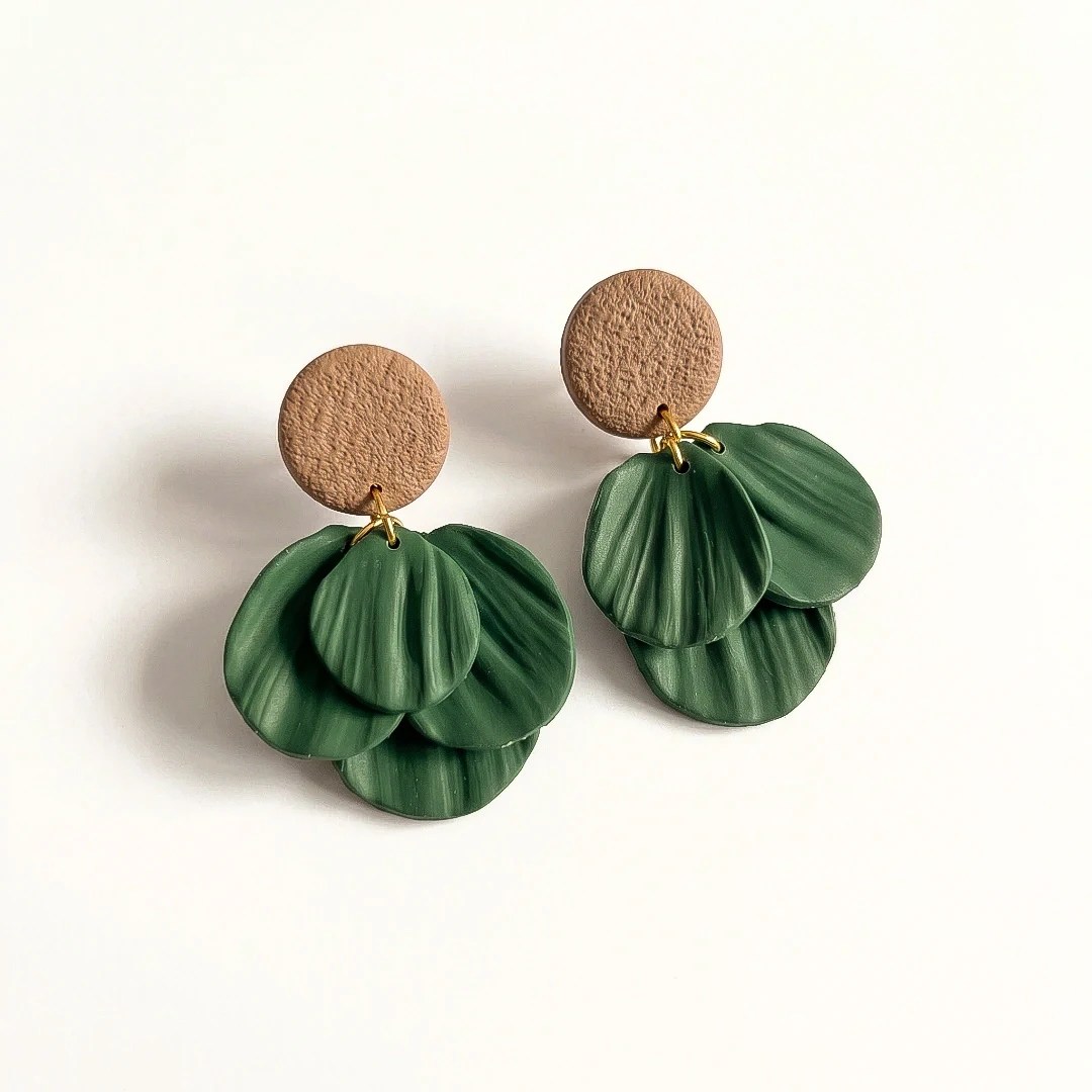 bellabelles-shop-products-earthy-palm-green-leaf-clay-earrings