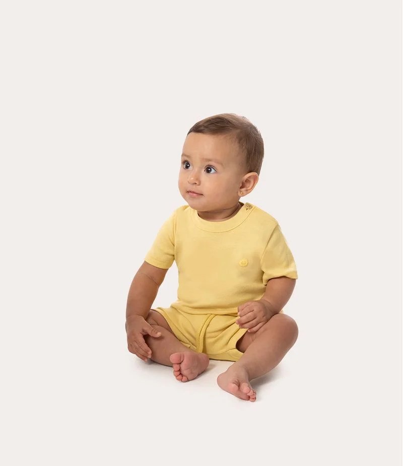 Conjunto Infantil Unissex Blusa e Shorts Ribana Leve em…