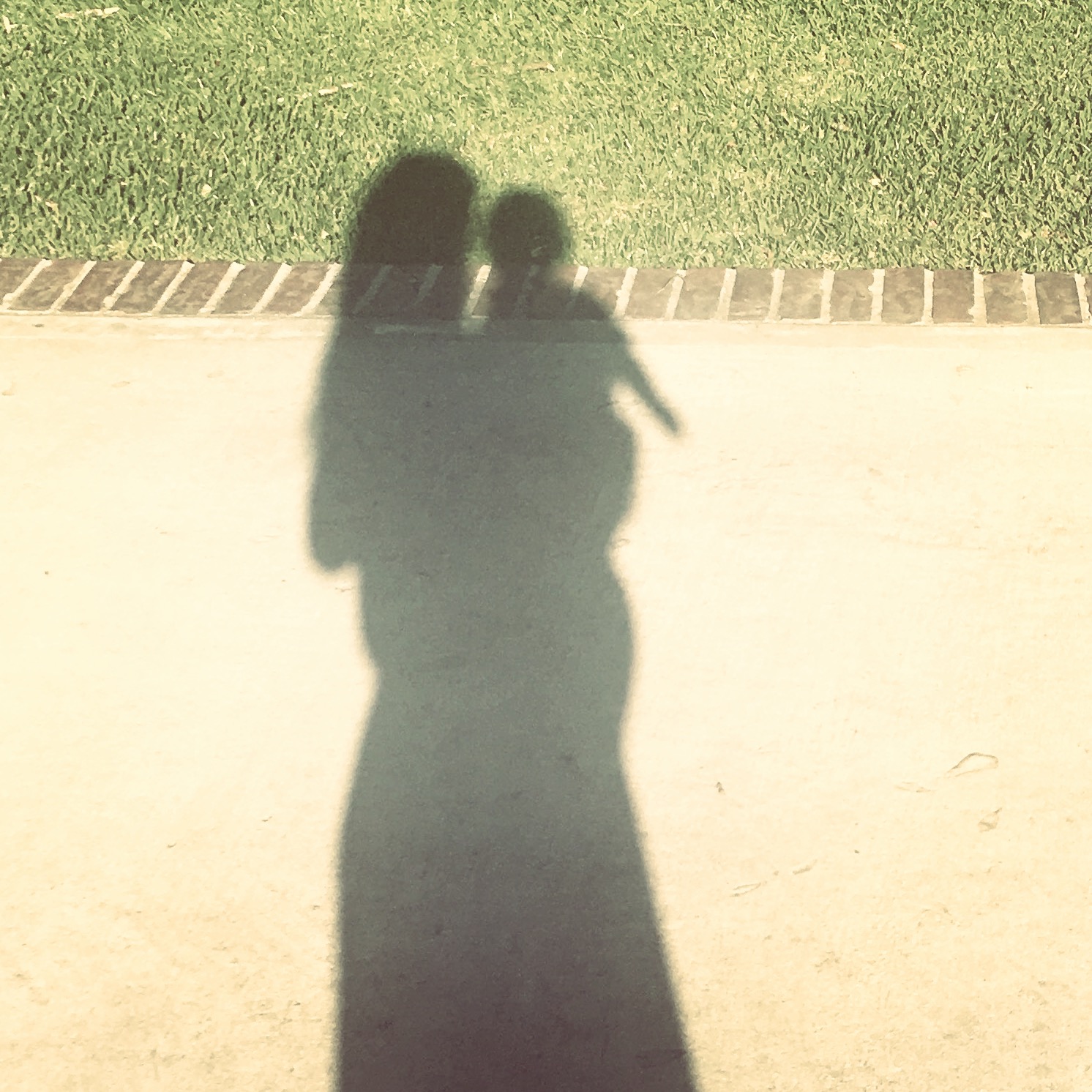 Le surprise bump and Bebe FF trying to balance up there