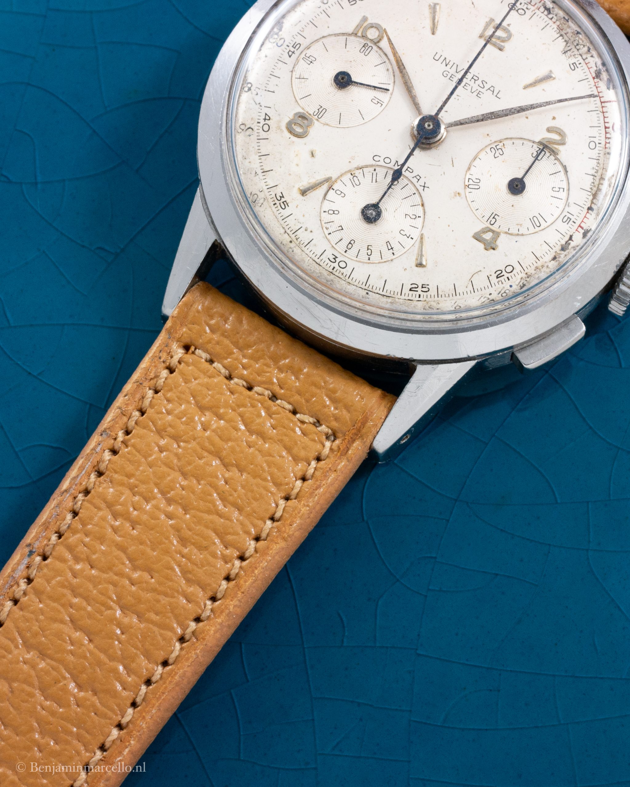 Universal Genève Compax 22552 Triple Register Chronograph Cal. 287