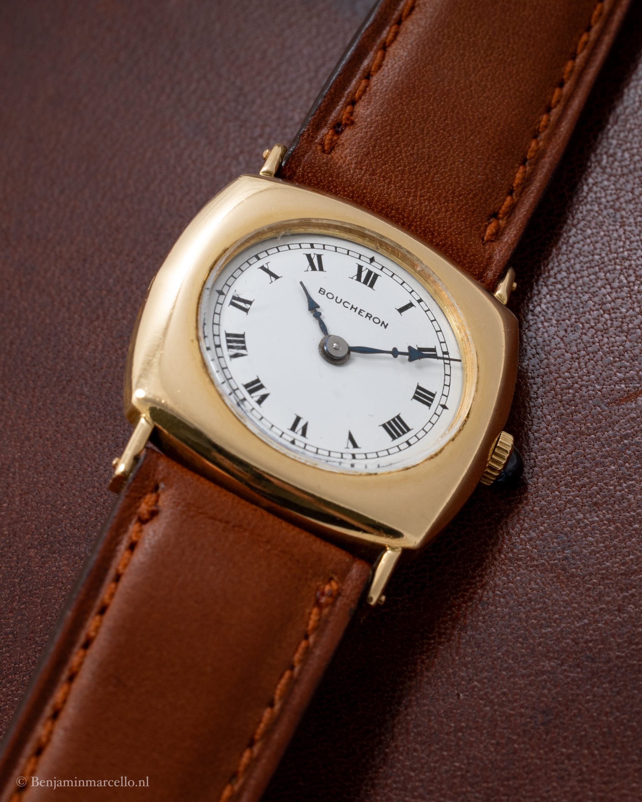 Alternative view of Boucheron ‘Cushion’ 15034 18k Yellow Gold circa 1972