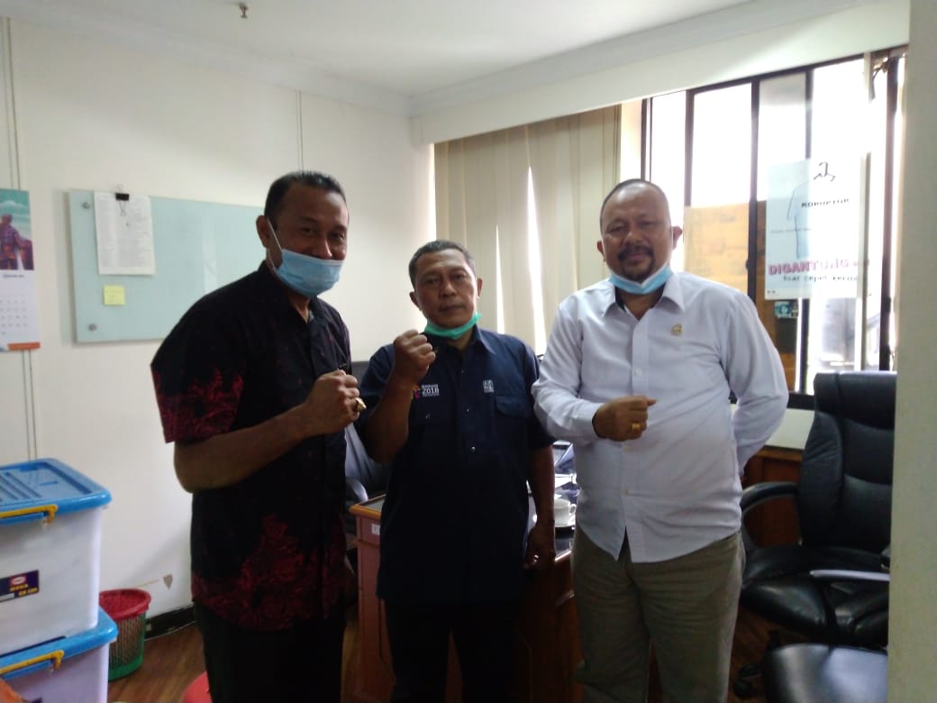 Penyaluran bansos tunai ini dilakukan oleh kantor pos . Horeee Bansos Dari Kemensos Diperpanjang Hingga Mei 2021 Beritalima Com