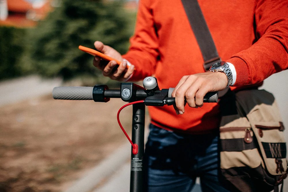 How to lock electric scooter: best guide & helpful advices