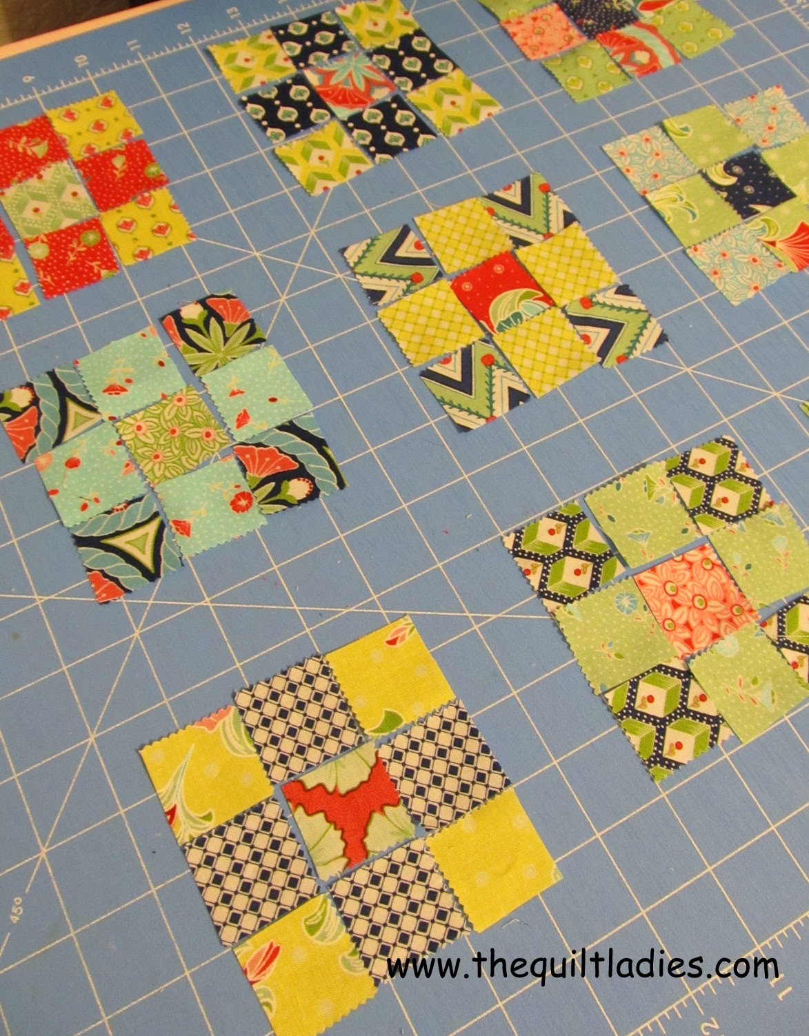 Quilted table topper quilt pattern